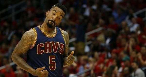 骑士后卫突破个人得分纪录,为球队贡献巨大(骑士后卫突破个人得分纪录,为球队贡献巨大力量) 骑士后卫突破个人得分纪录,为球队贡献巨大(骑士后卫突破个人得分纪录,为球队贡献巨大力量)