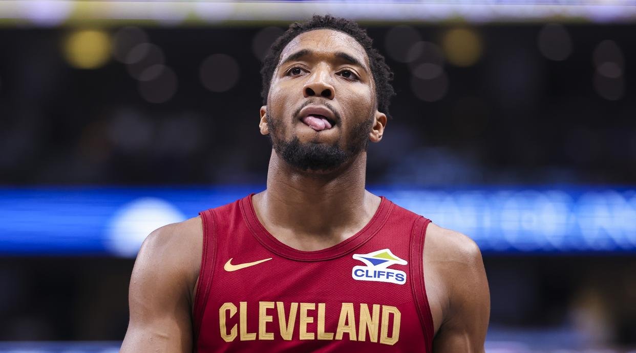 骑士后卫突破个人得分纪录,为球队贡献巨大(骑士后卫突破个人得分纪录,为球队贡献巨大力量) 骑士后卫突破个人得分纪录,为球队贡献巨大(骑士后卫突破个人得分纪录,为球队贡献巨大力量)